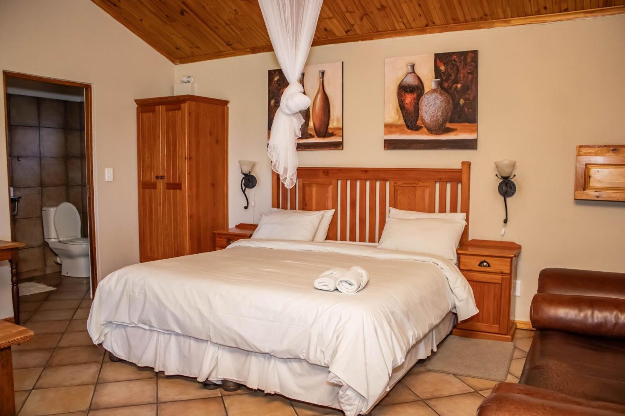 Tarantula Guest House Calvinia Экстерьер фото